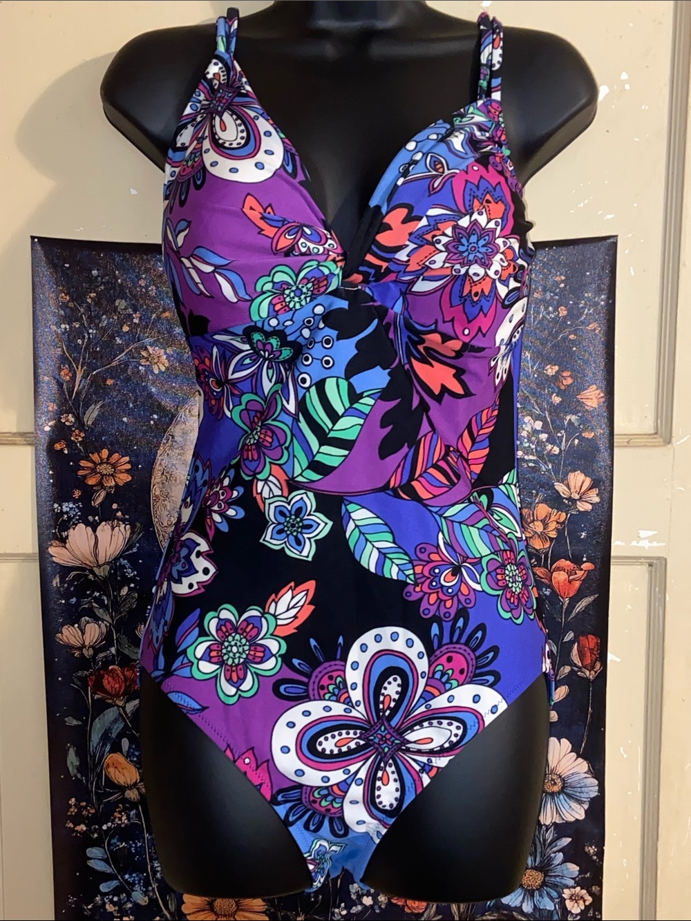 VTG PAISLEY FLORAL ONE PIECE Gottex Swimsuit Flattering Moderate Coverage